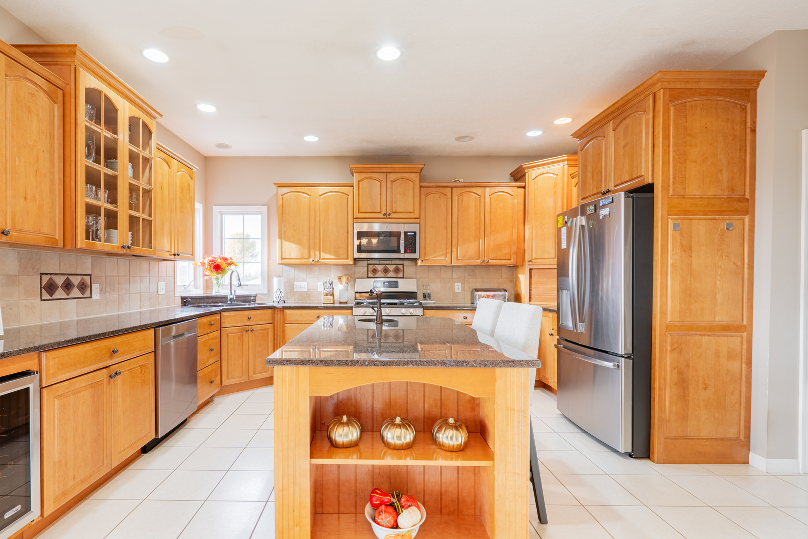 29 Knollbrook Court, Bloomington, IL 61705