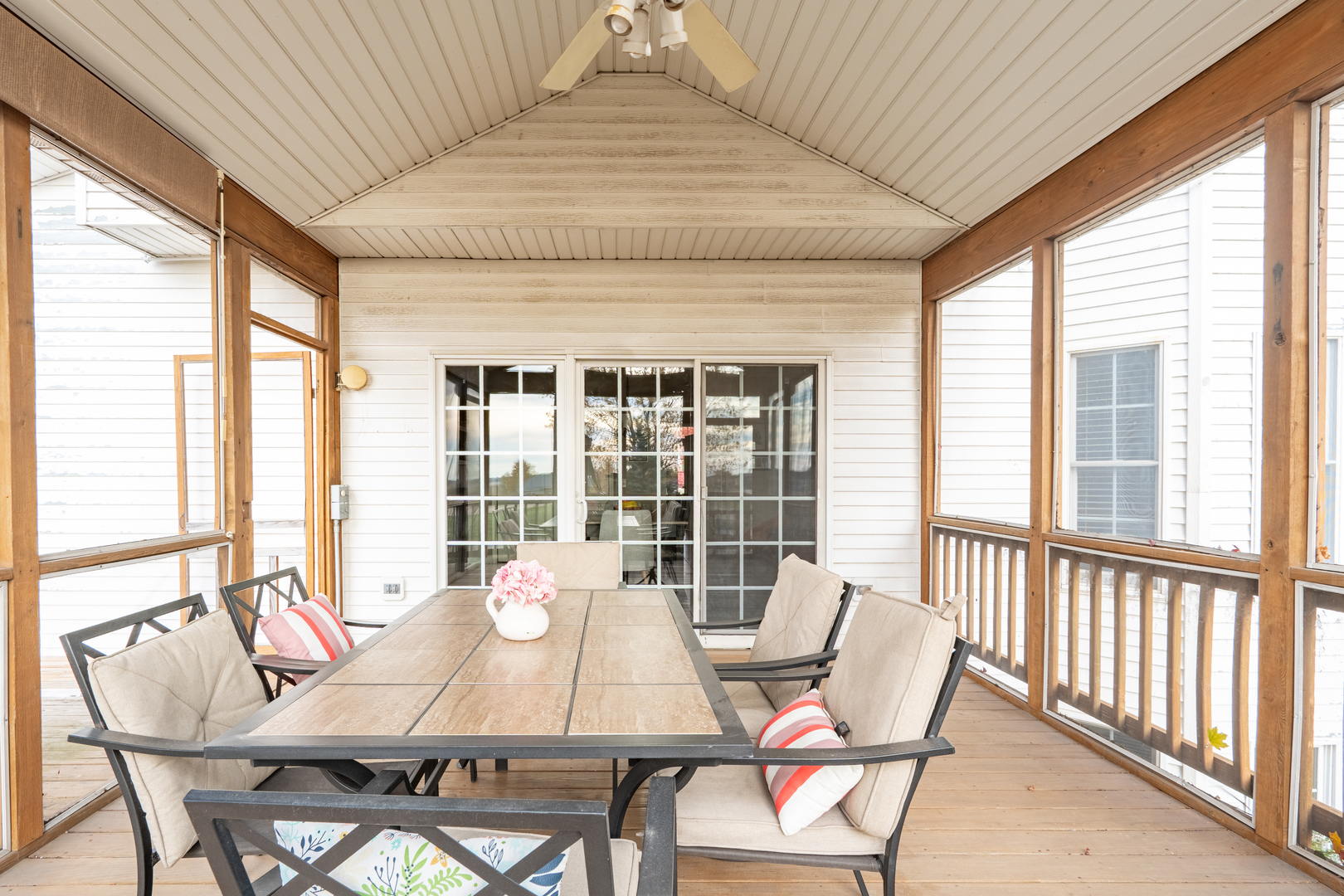 29 Knollbrook Court, Bloomington, IL 61705