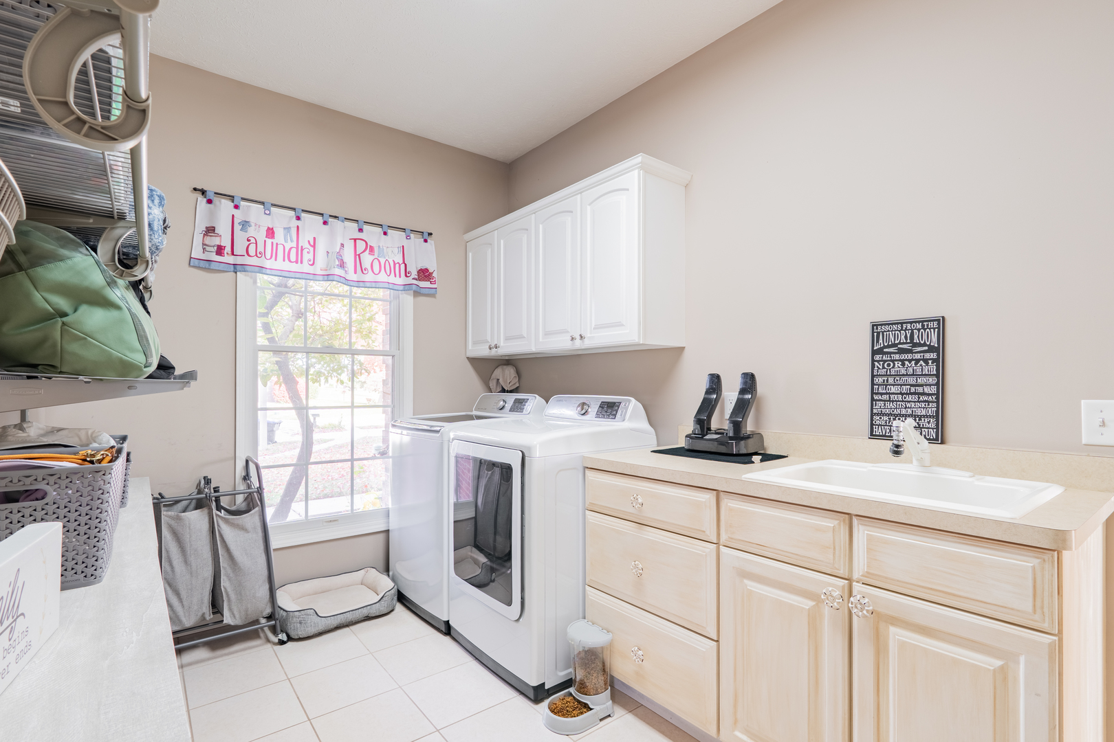 29 Knollbrook Court, Bloomington, IL 61705