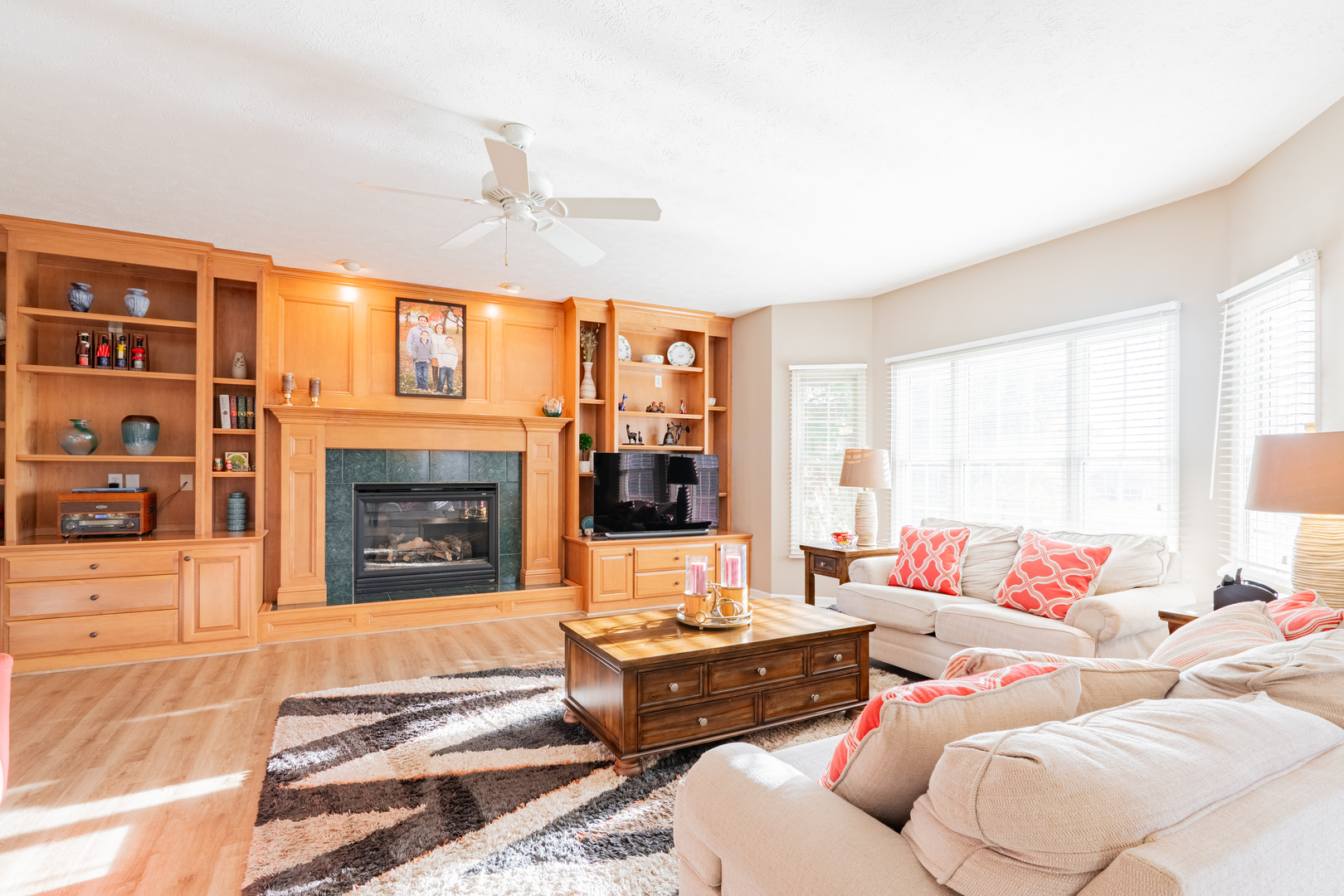 29 Knollbrook Court, Bloomington, IL 61705