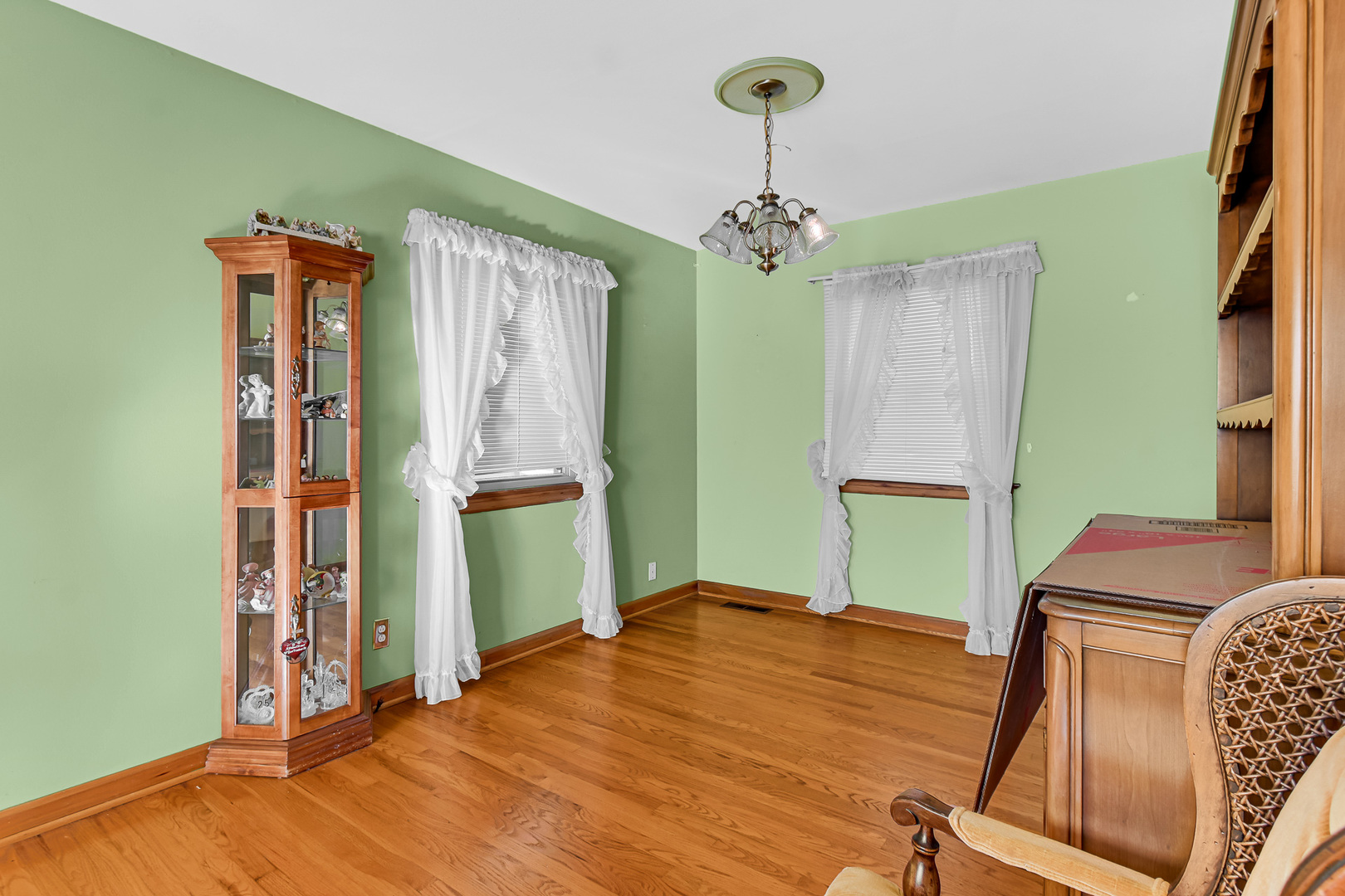 3346 Bernice Road, Lansing, IL 60438