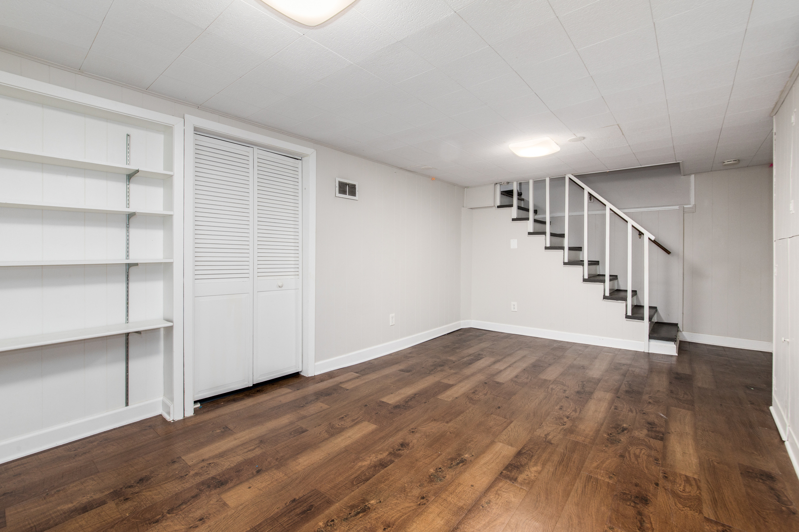 1413 Hoffman Avenue, Park Ridge, IL 60068