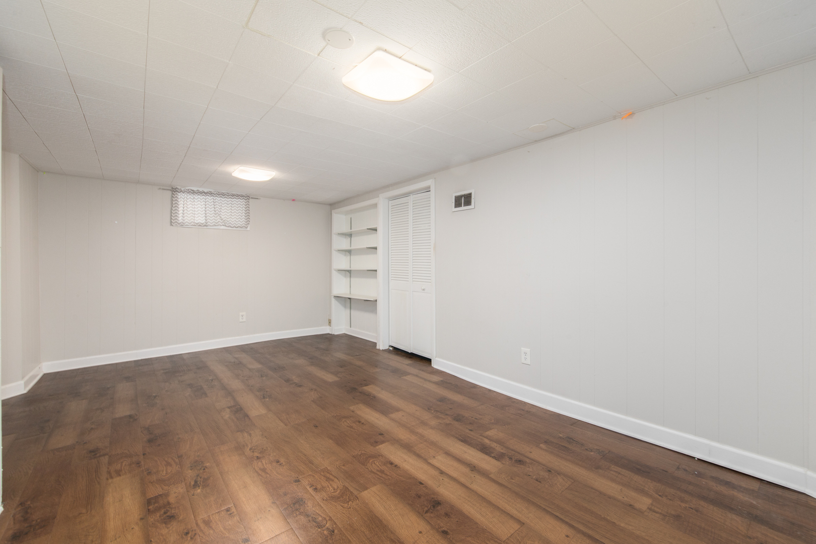 1413 Hoffman Avenue, Park Ridge, IL 60068