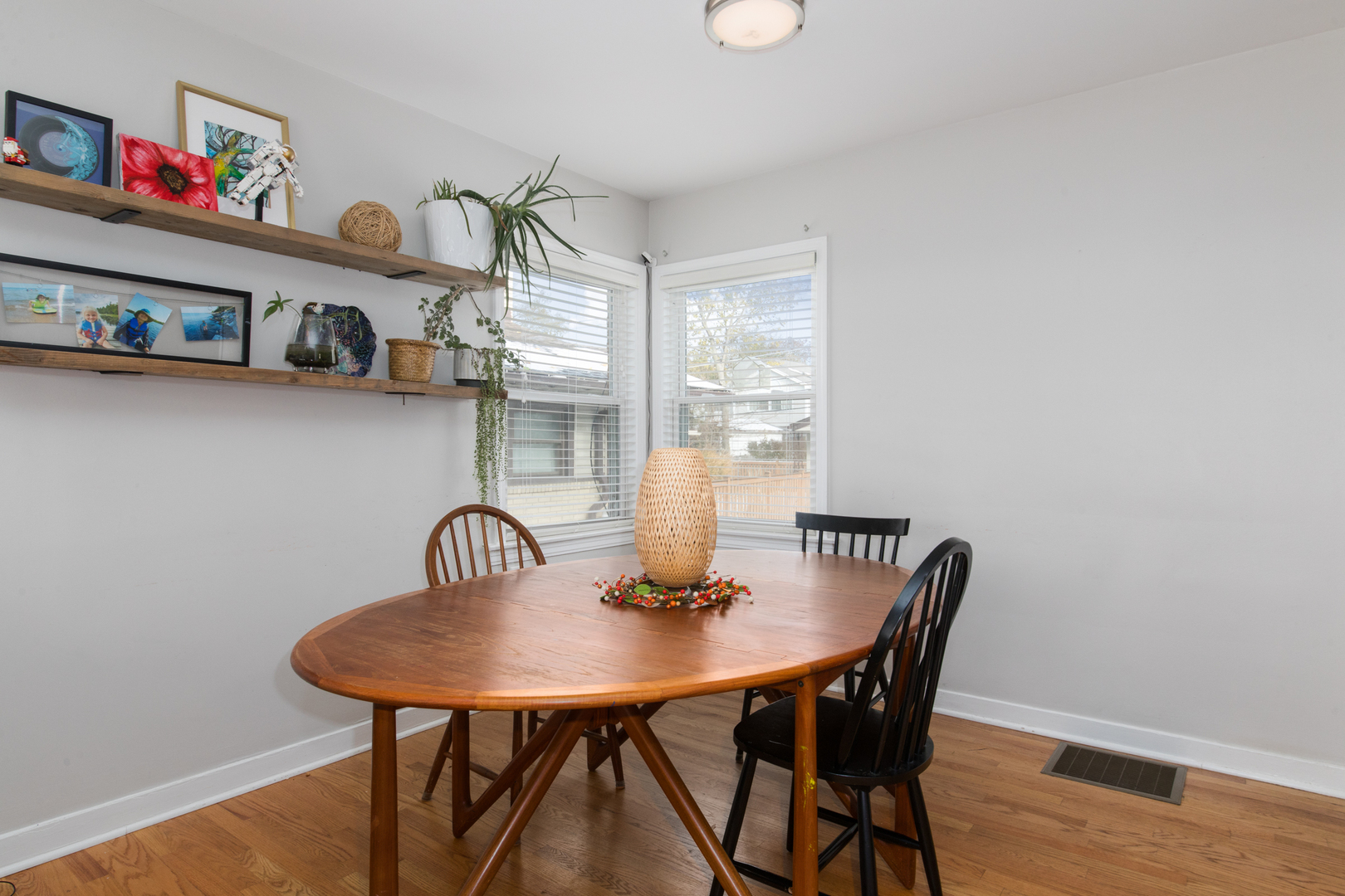 1413 Hoffman Avenue, Park Ridge, IL 60068