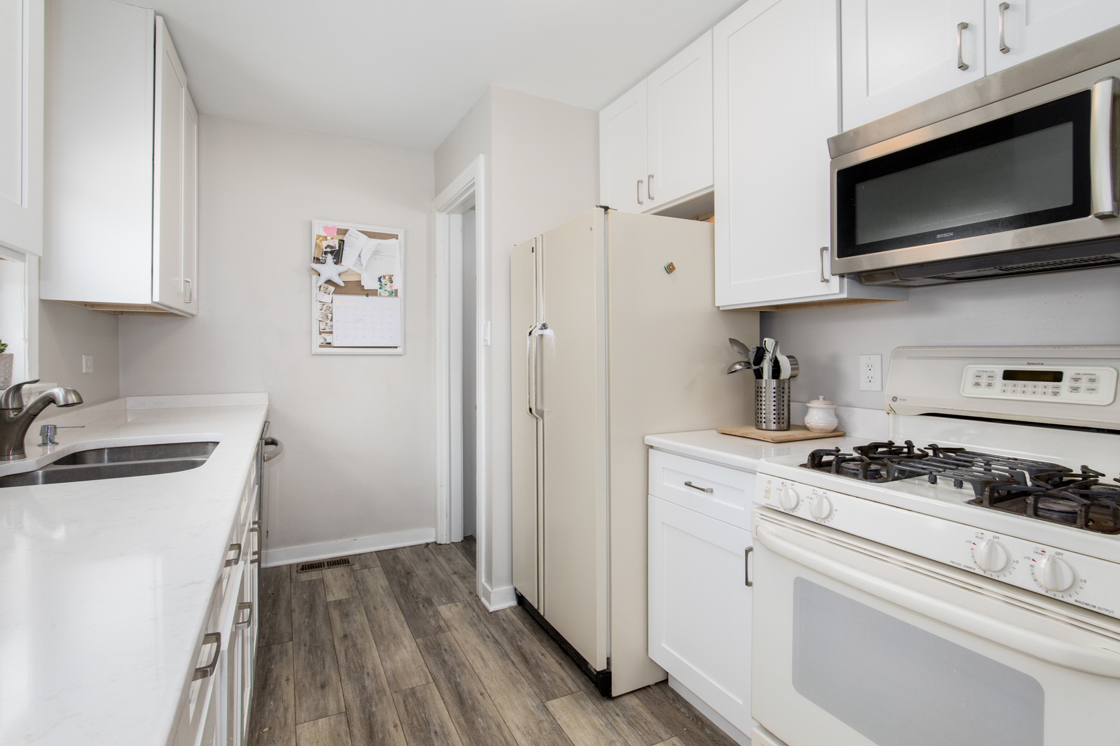 1413 Hoffman Avenue, Park Ridge, IL 60068