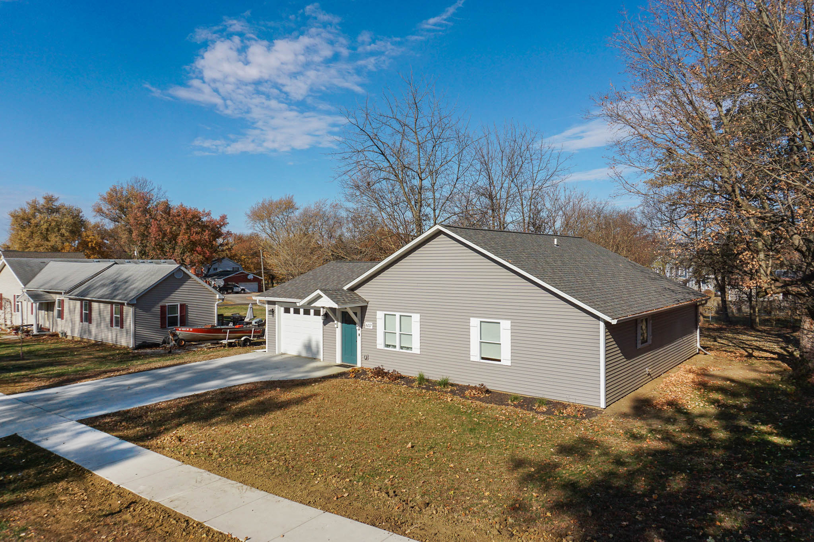 607 E 2nd Street, Delavan, IL 61734