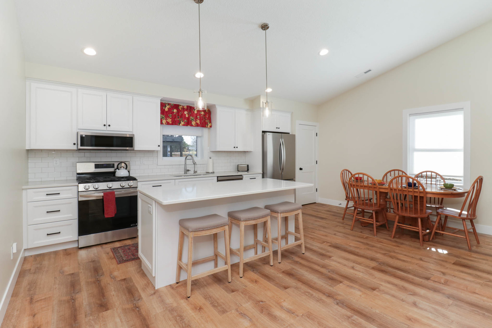 607 E 2nd Street, Delavan, IL 61734