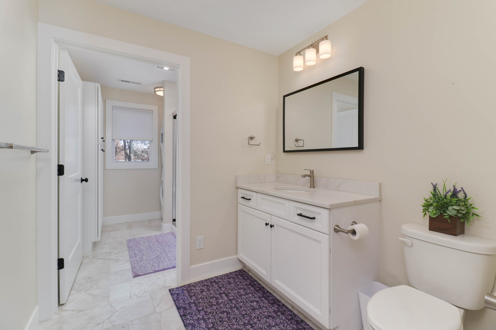 607 E 2nd Street, Delavan, IL 61734