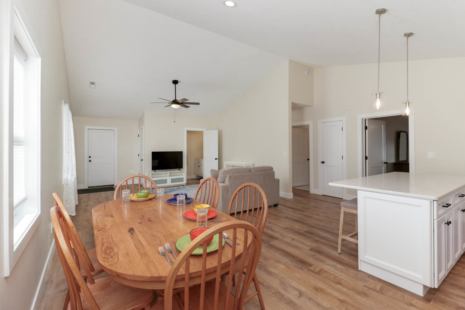 607 E 2nd Street, Delavan, IL 61734