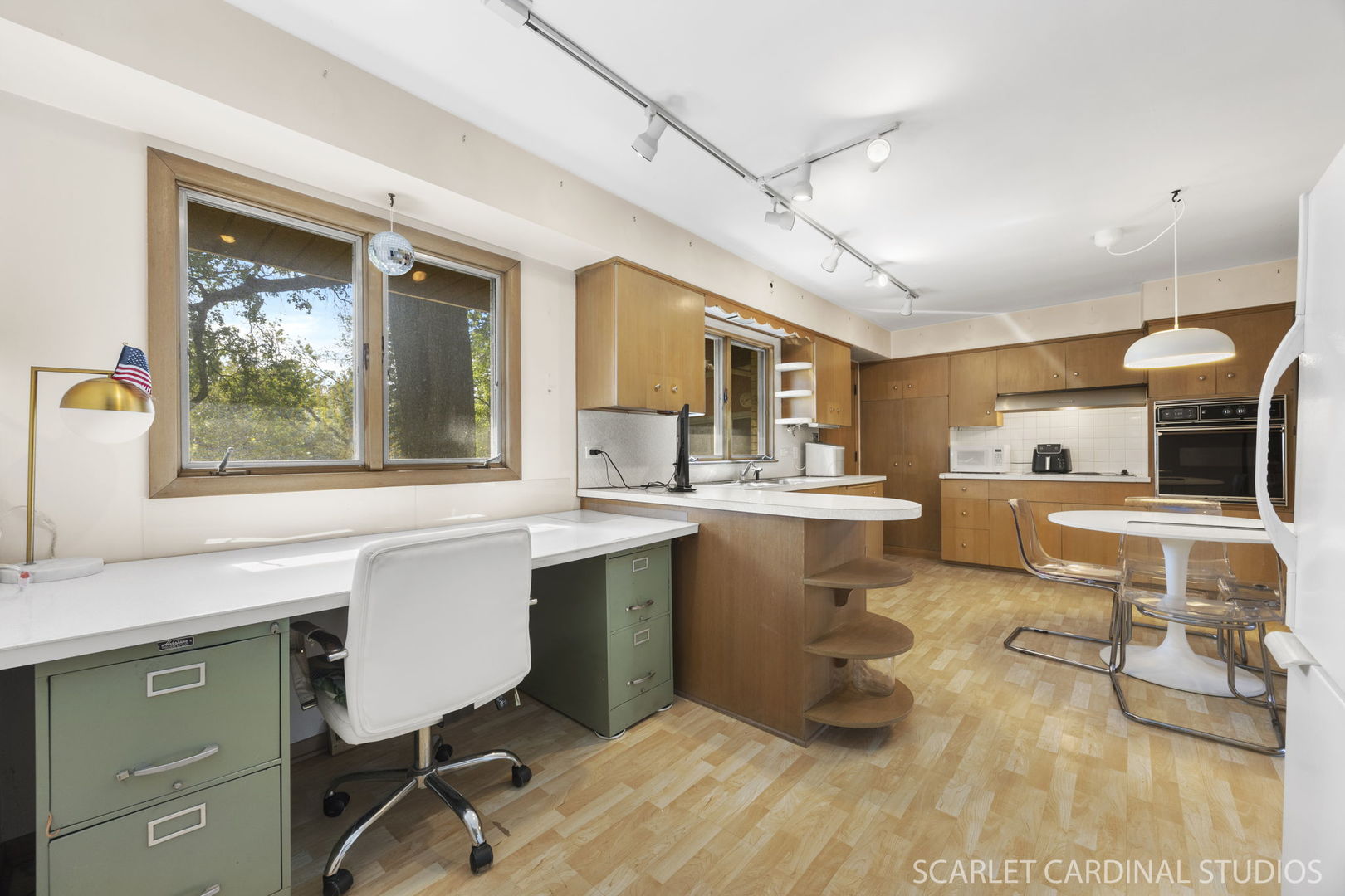 1927 Warrenville Road, Lisle, IL 60532