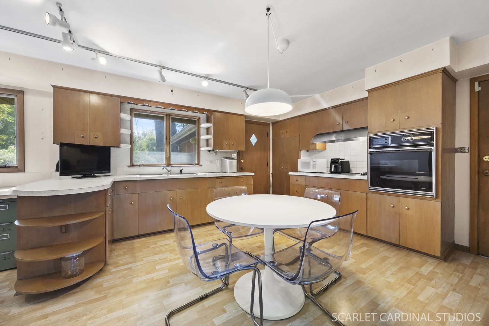 1927 Warrenville Road, Lisle, IL 60532