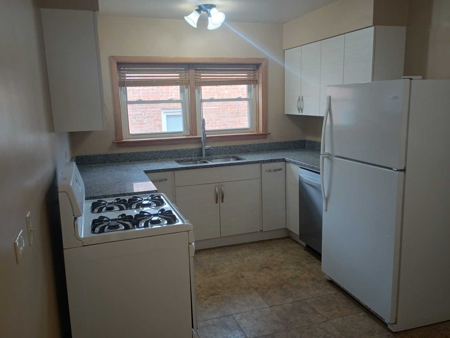 4950 Greenwood Street, Skokie, IL 60077