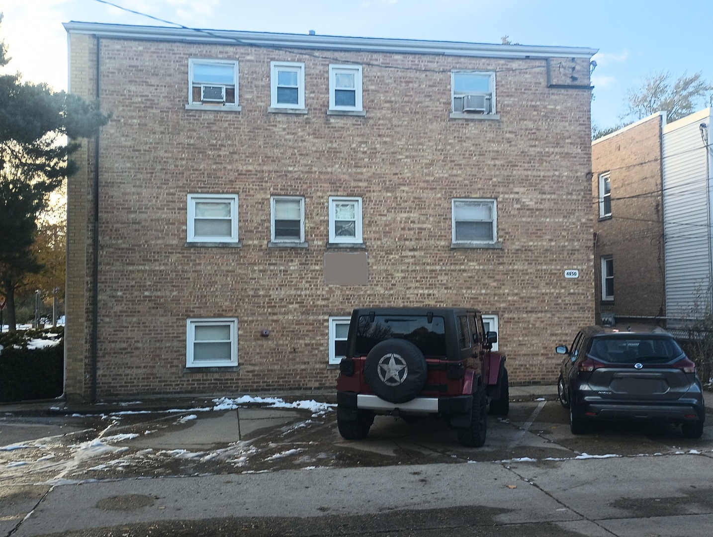 4950 Greenwood Street, Skokie, IL 60077