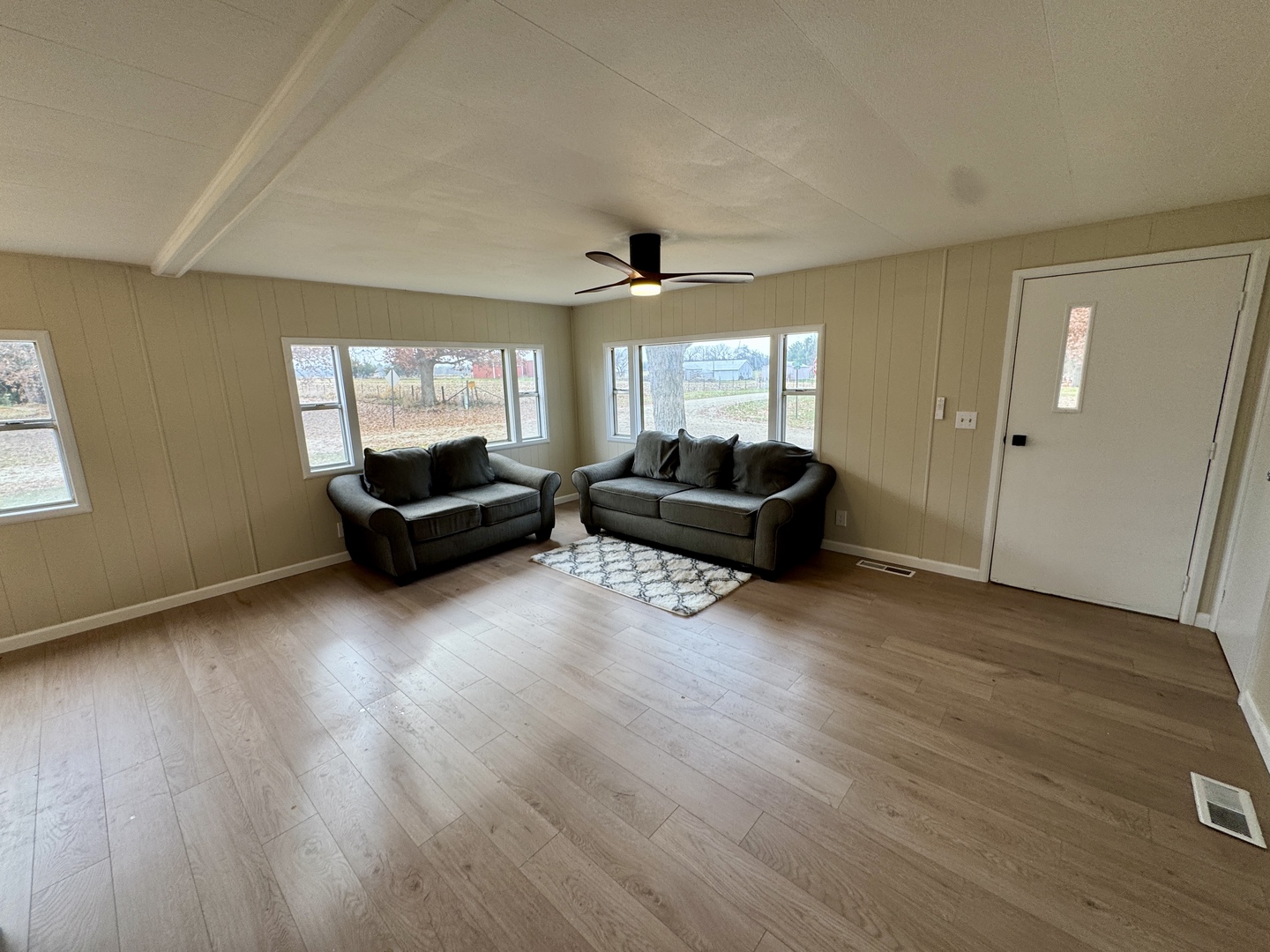 411 S Davis Street, Seatonville, IL 61359