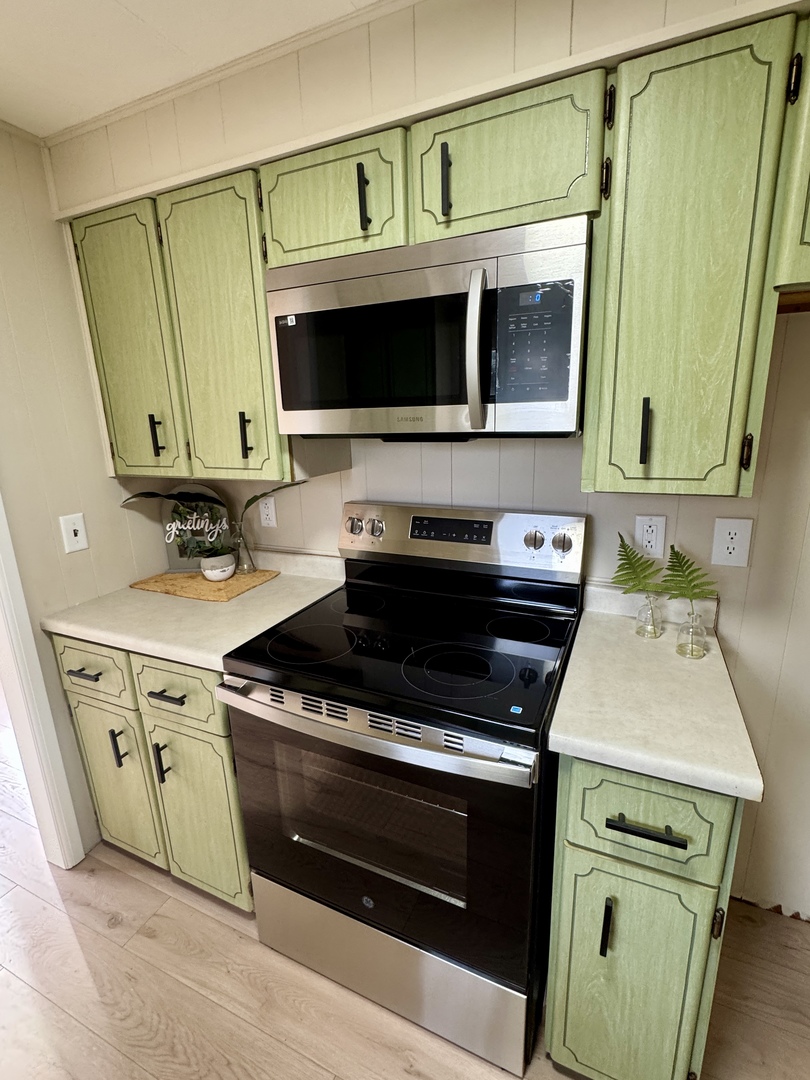 411 S Davis Street, Seatonville, IL 61359