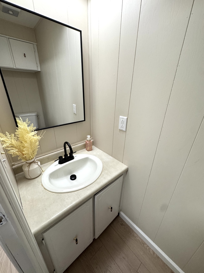 411 S Davis Street, Seatonville, IL 61359