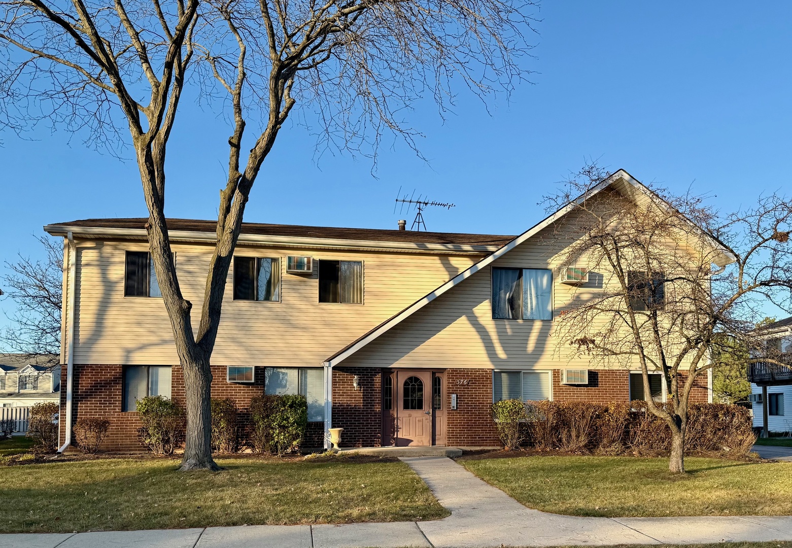 376 Echo Lane #1, Aurora, IL 60504