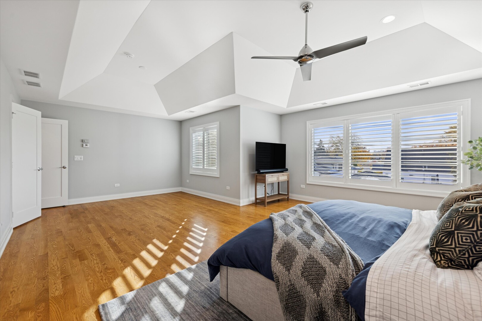 762 S Saylor Avenue, Elmhurst, IL 60126