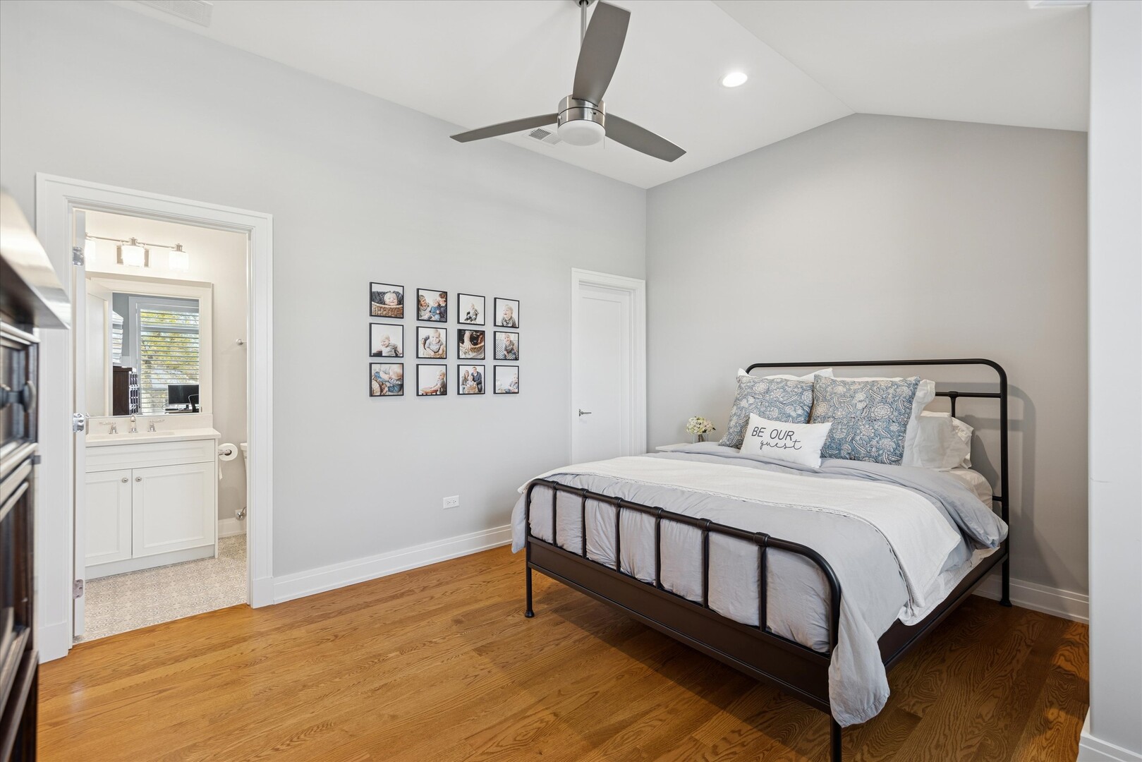 762 S Saylor Avenue, Elmhurst, IL 60126