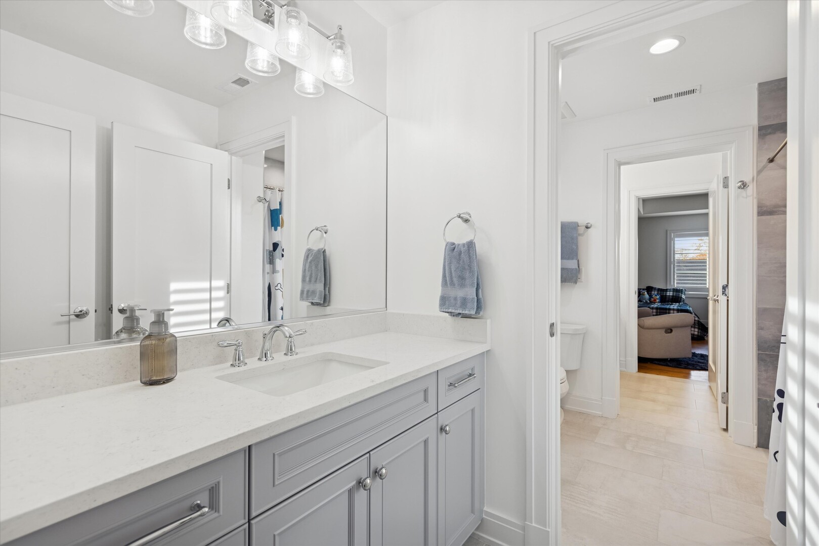 762 S Saylor Avenue, Elmhurst, IL 60126