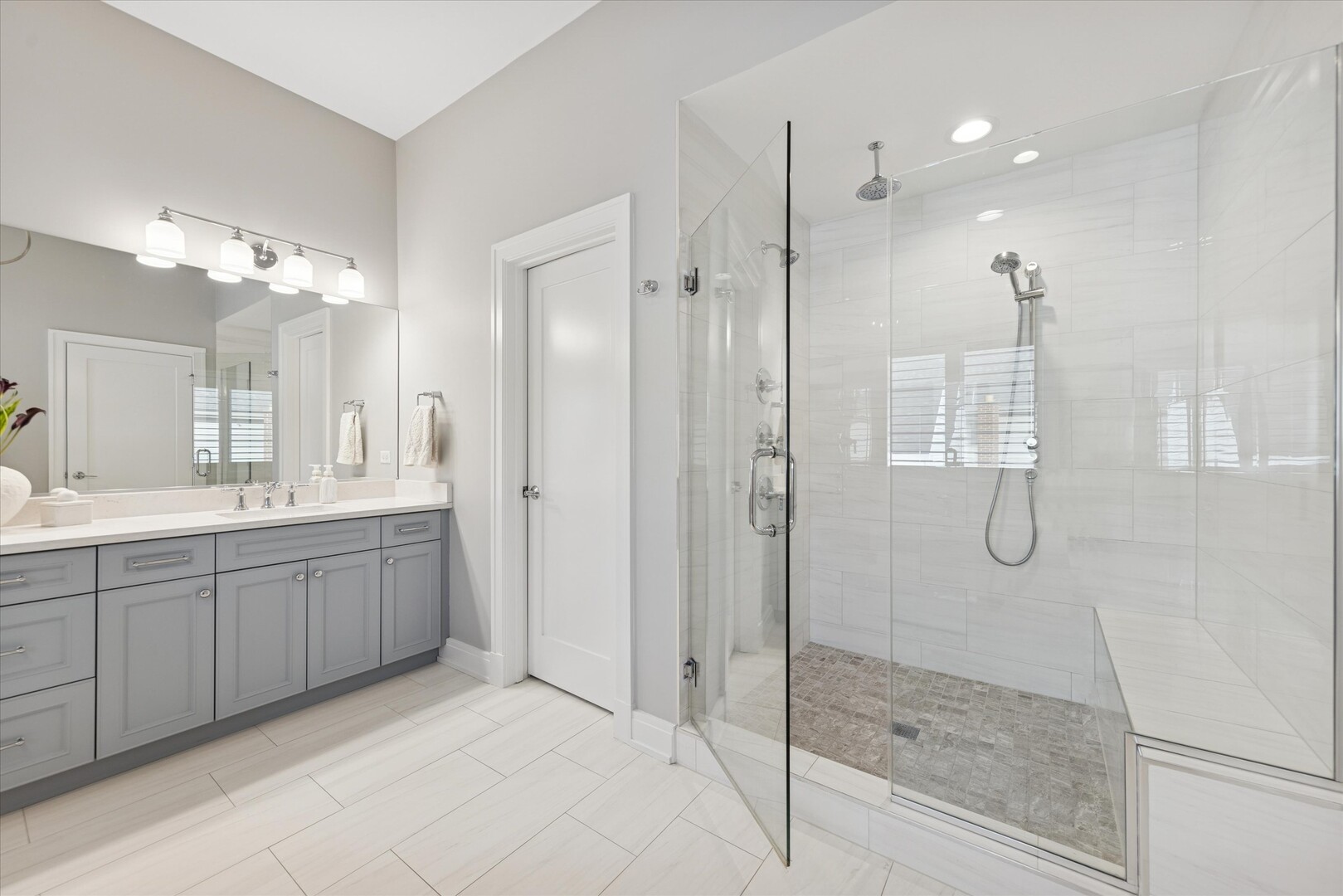 762 S Saylor Avenue, Elmhurst, IL 60126