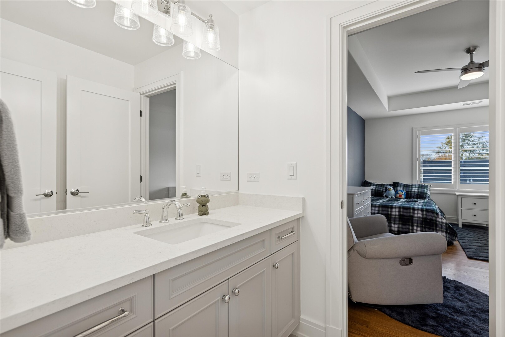 762 S Saylor Avenue, Elmhurst, IL 60126