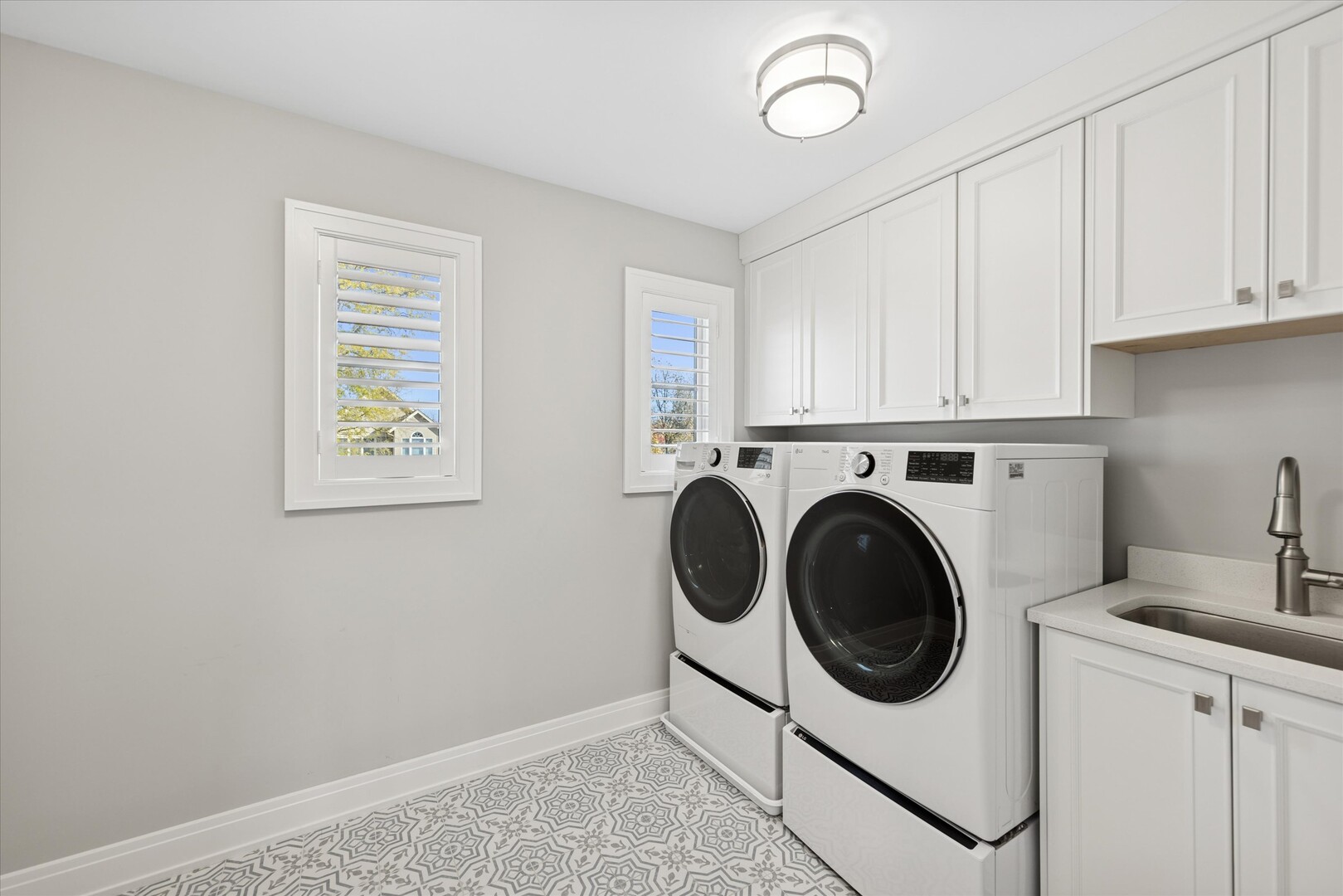 762 S Saylor Avenue, Elmhurst, IL 60126