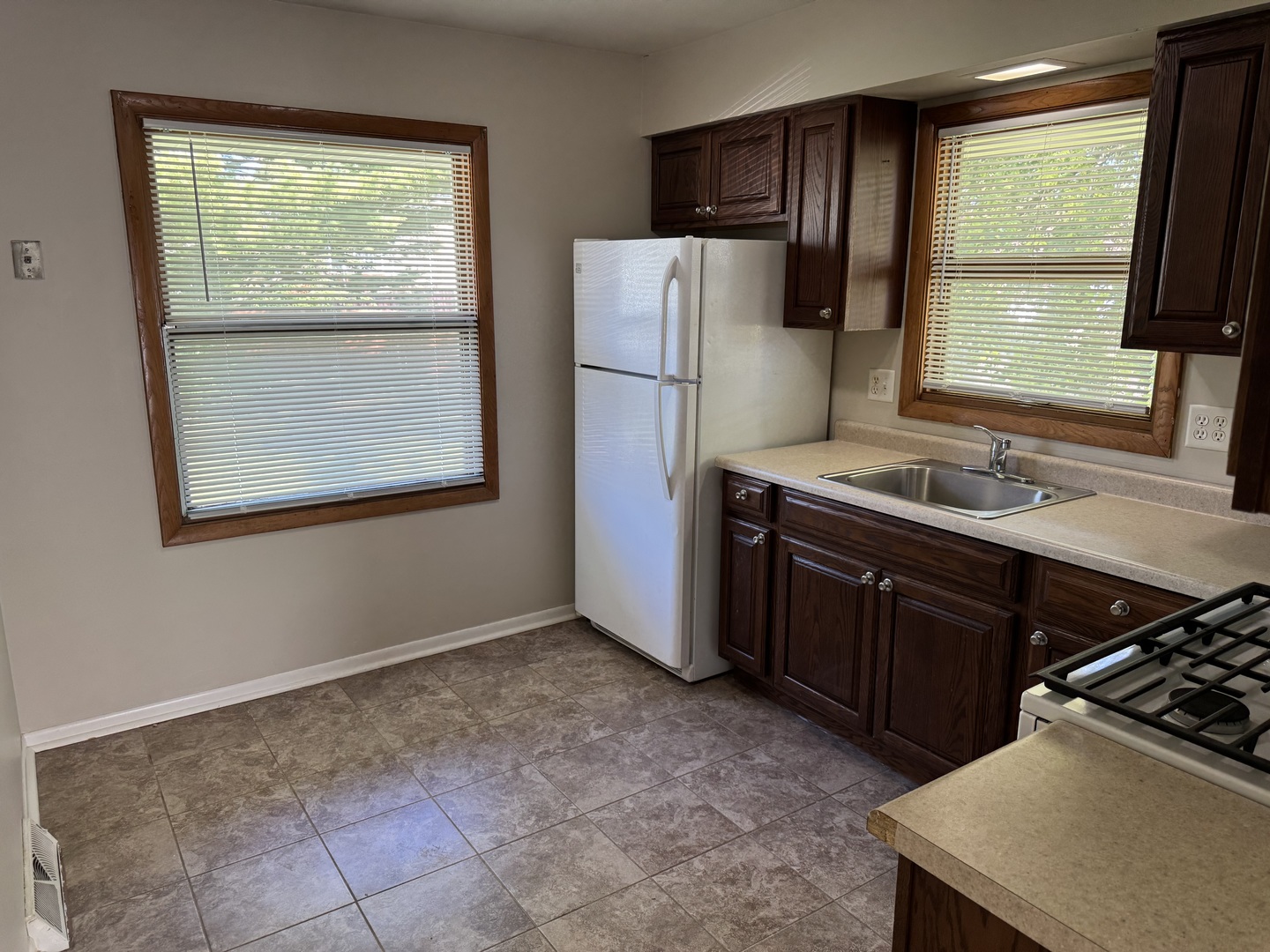 1735 Greene Court, Aurora, IL 60506