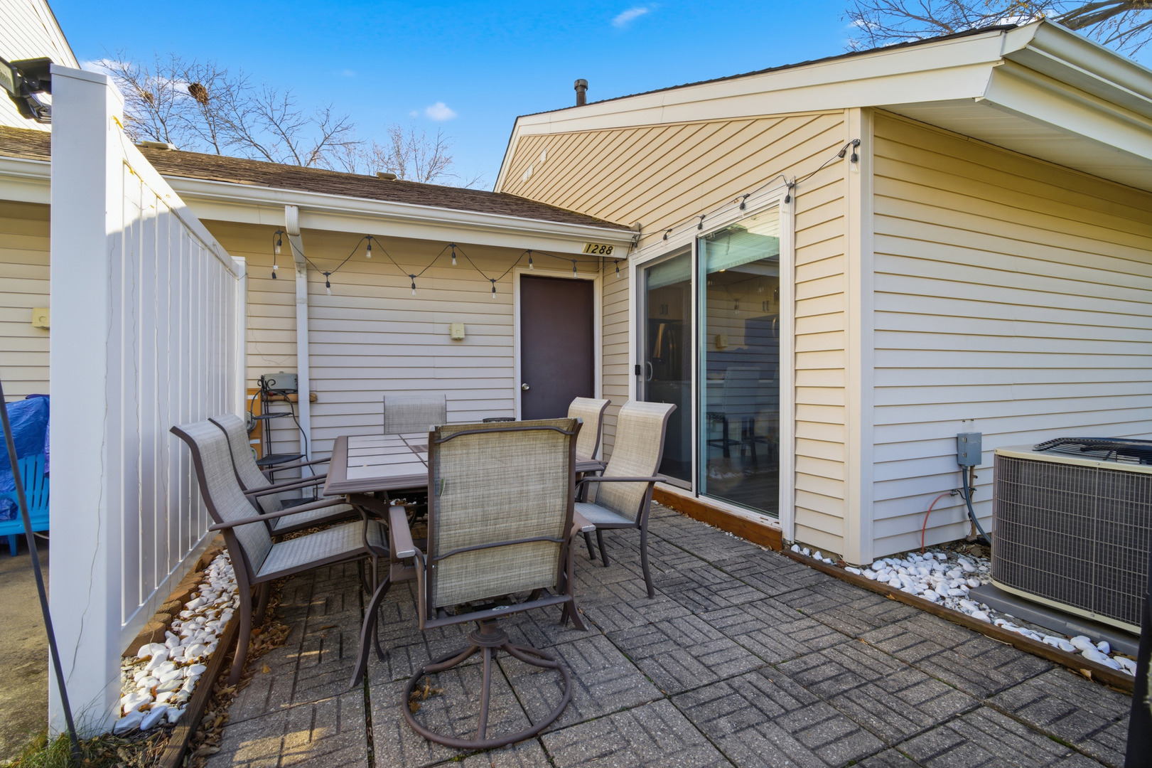 1288 N White Water Lane, Palatine, IL 60074