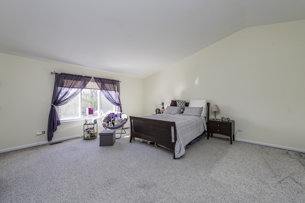 39128 N Ogden Lane, Beach Park, IL 60083