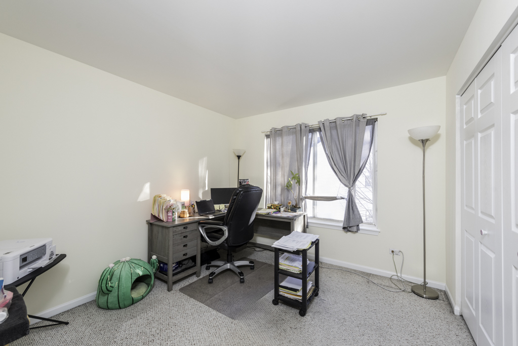 39128 N Ogden Lane, Beach Park, IL 60083