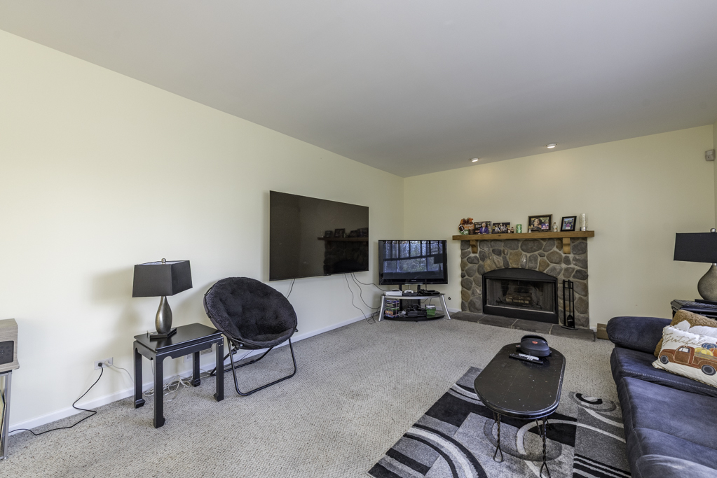 39128 N Ogden Lane, Beach Park, IL 60083