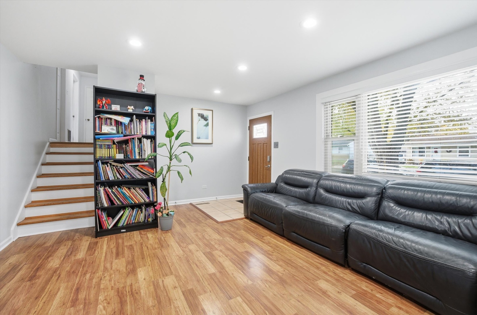 7151 Mulberry Street, Hanover Park, IL 60133