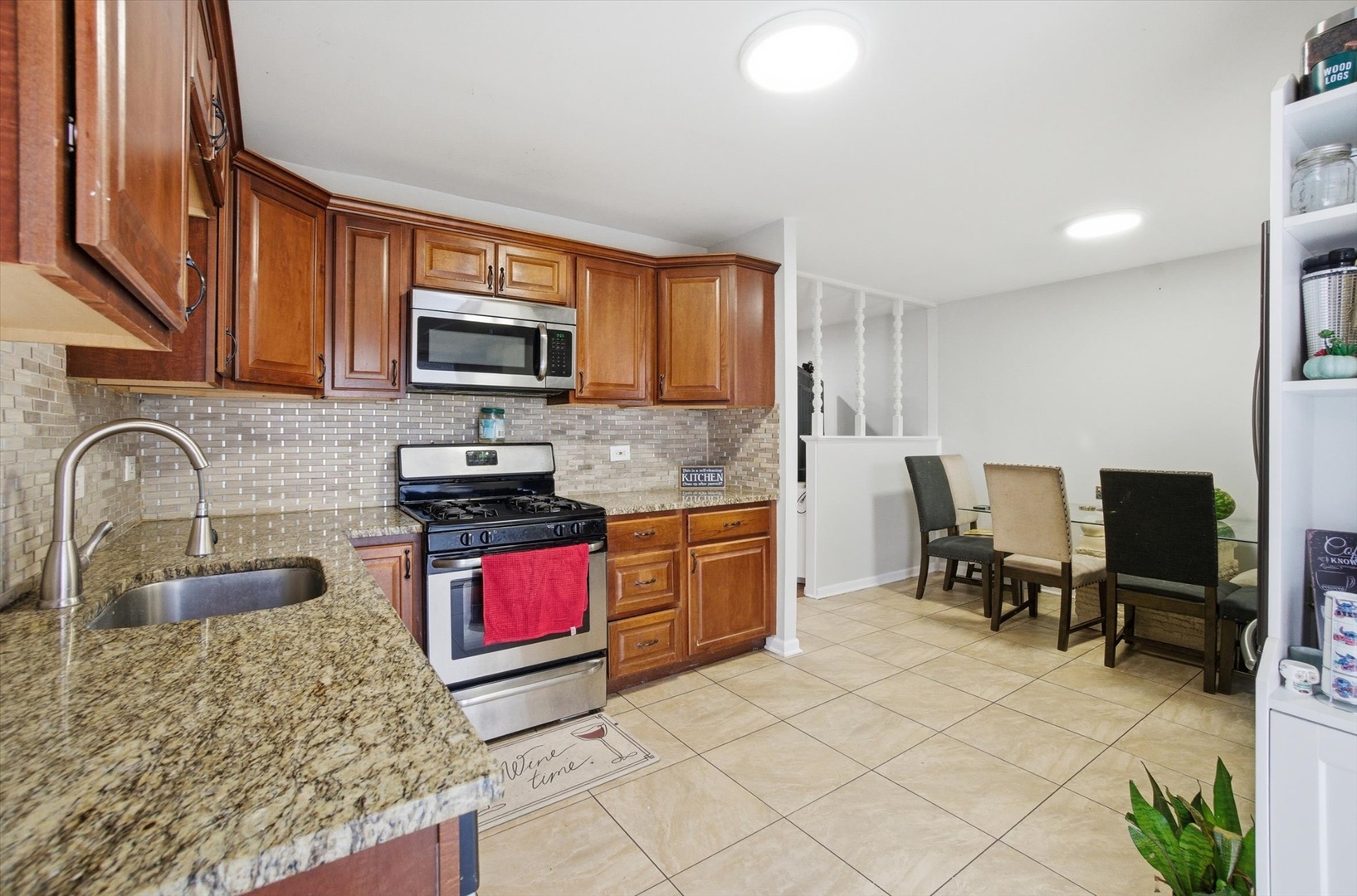 7151 Mulberry Street, Hanover Park, IL 60133