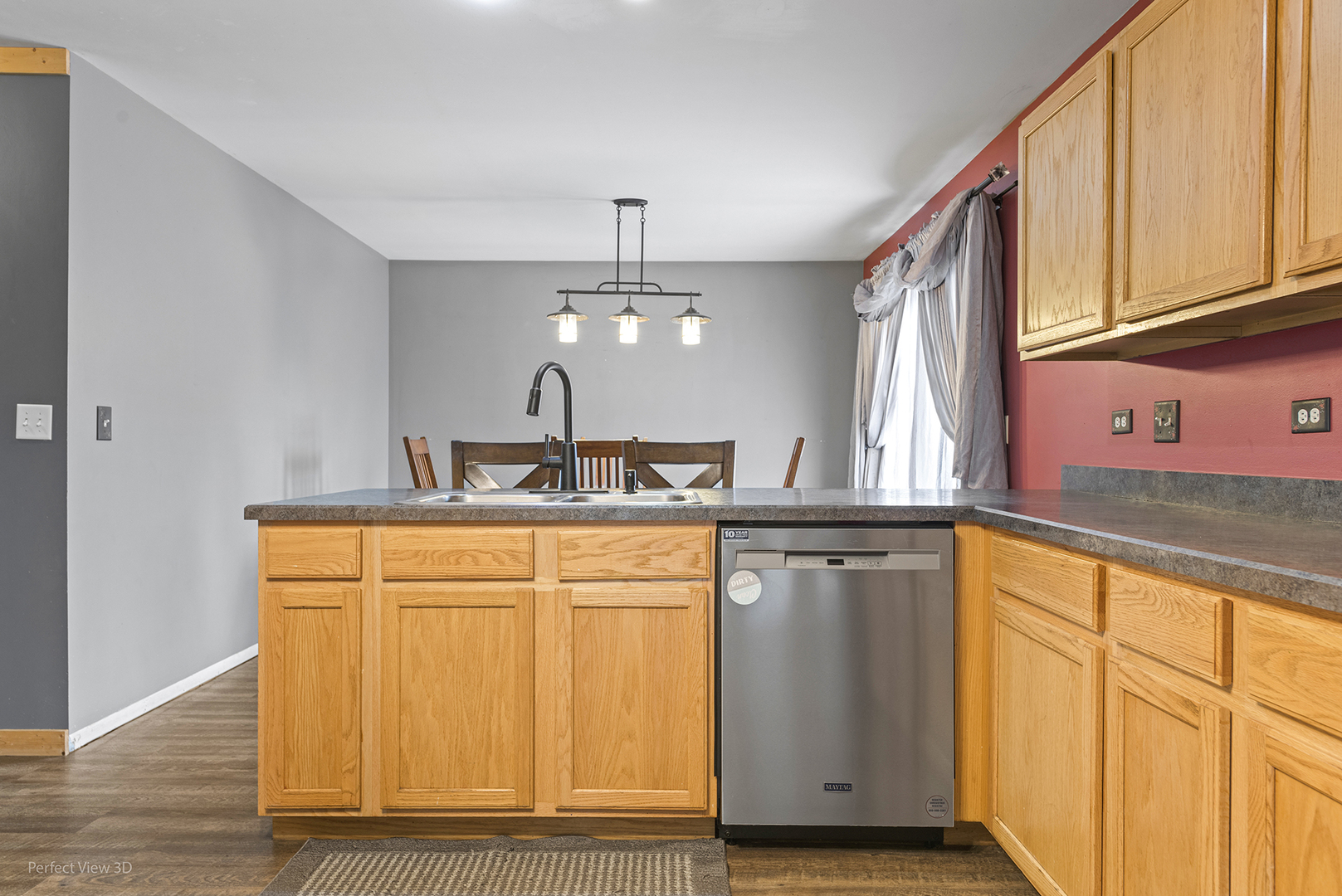 585 E Campbell Drive, Coal City, IL 60416