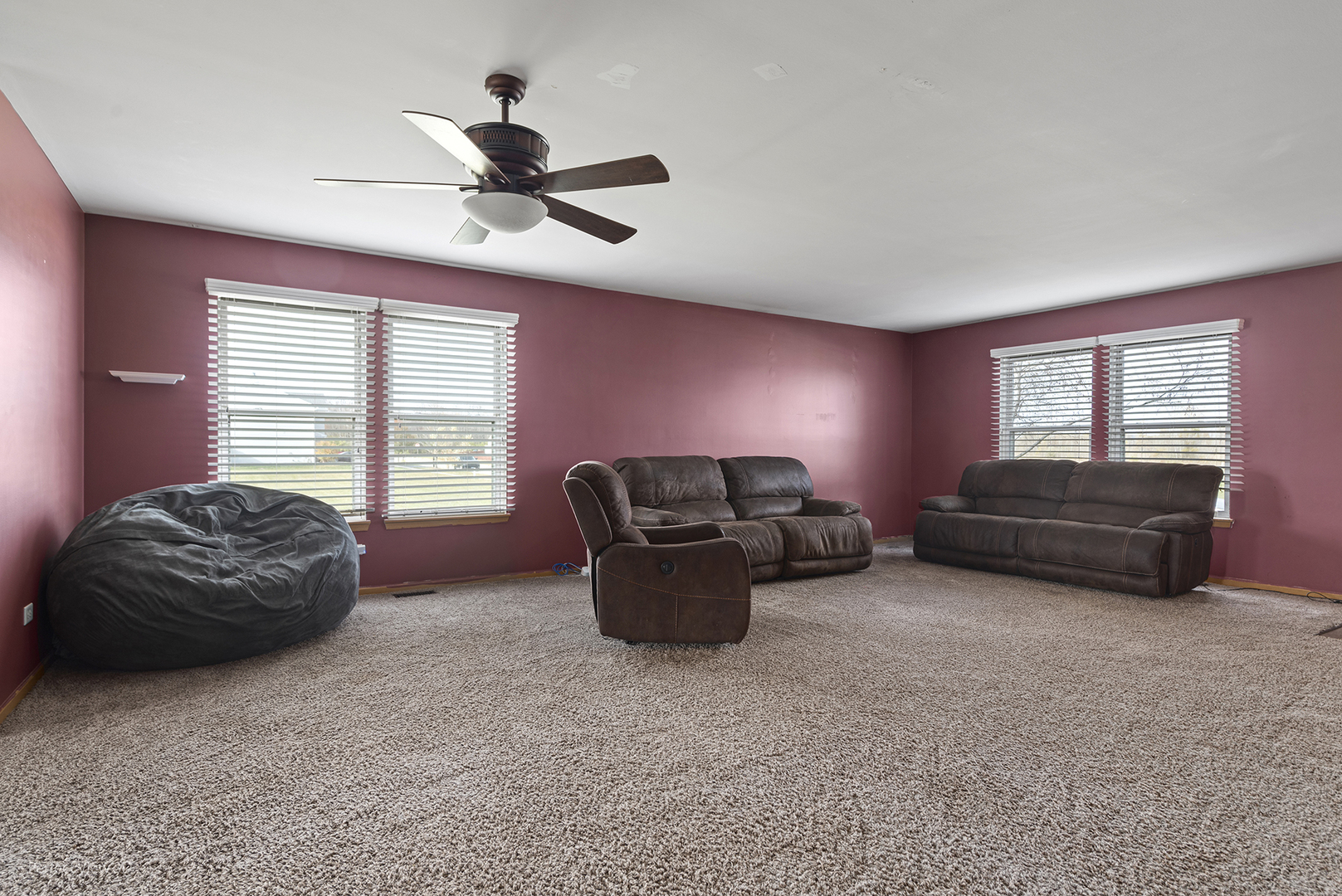 585 E Campbell Drive, Coal City, IL 60416