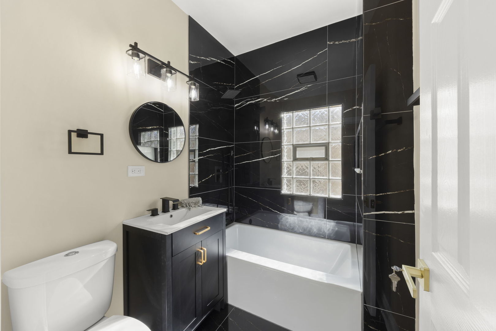 1335 Wesley Avenue, Berwyn, IL 60402