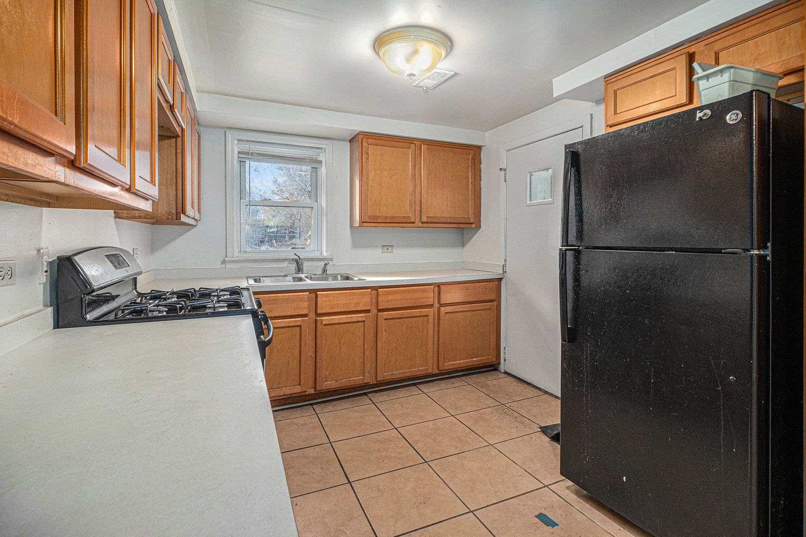 2036 THORNTON LANSING Road, Lansing, IL 60438