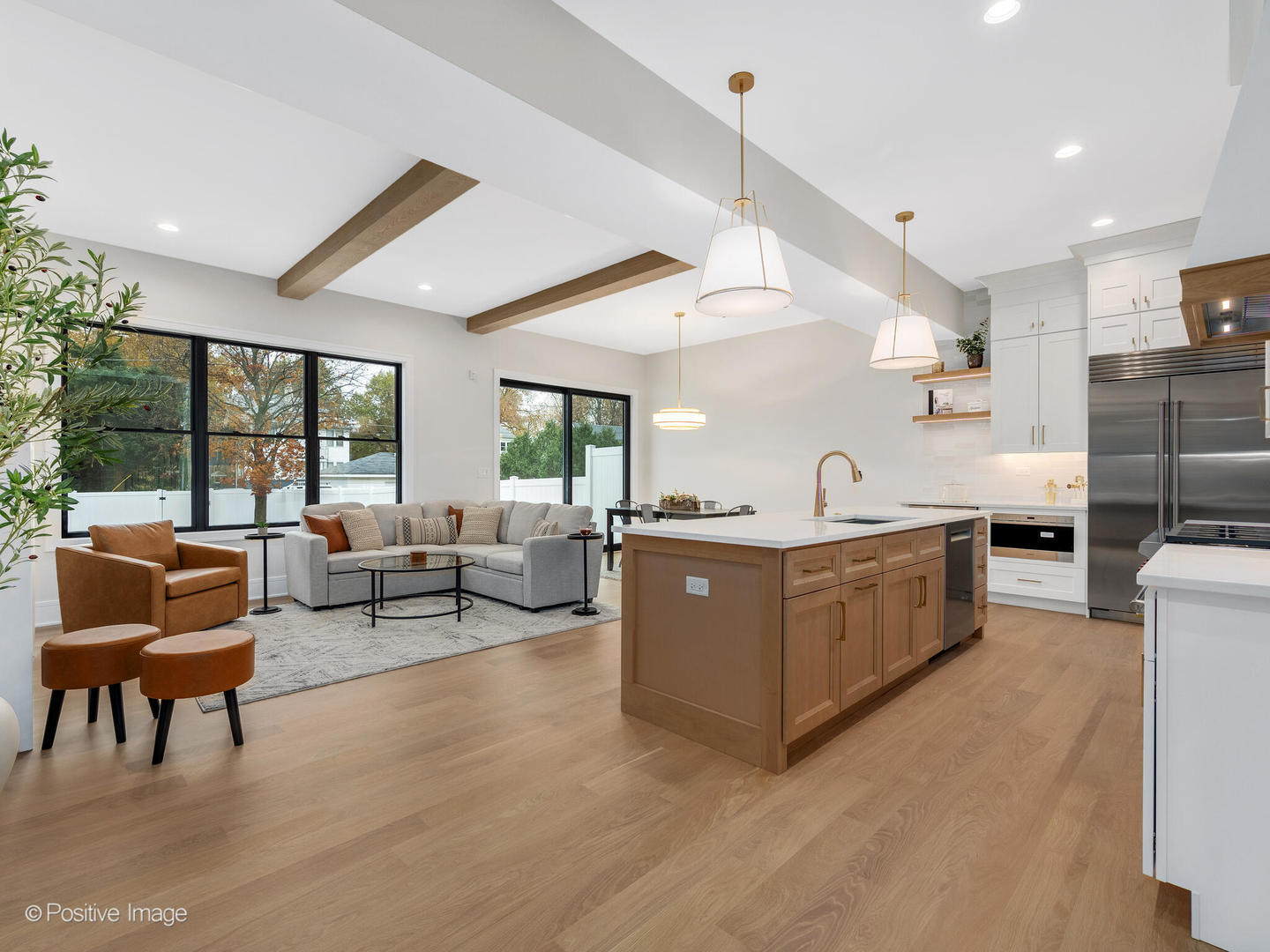 104 N Evergreen Avenue, Elmhurst, IL 60126