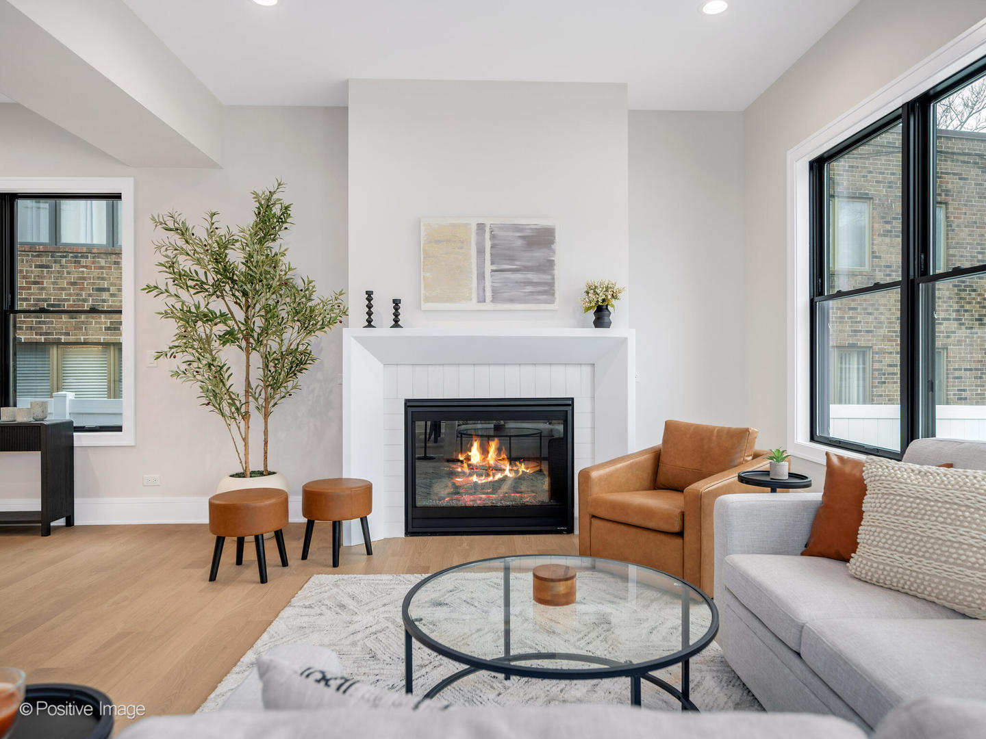 104 N Evergreen Avenue, Elmhurst, IL 60126