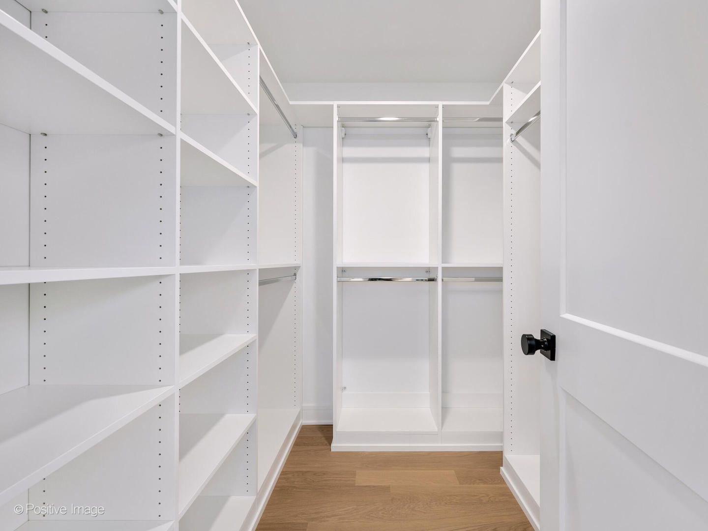 104 N Evergreen Avenue, Elmhurst, IL 60126