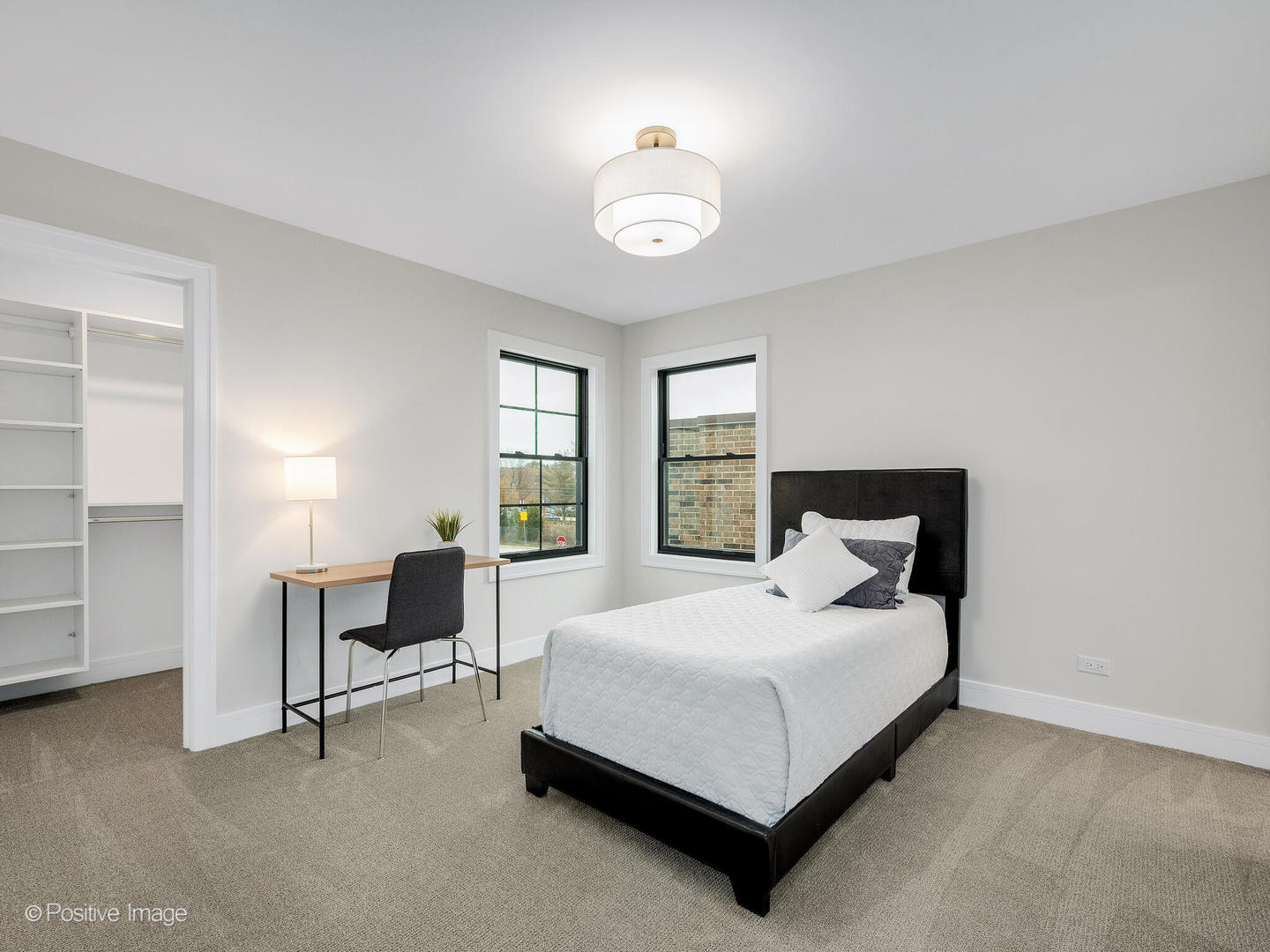 104 N Evergreen Avenue, Elmhurst, IL 60126