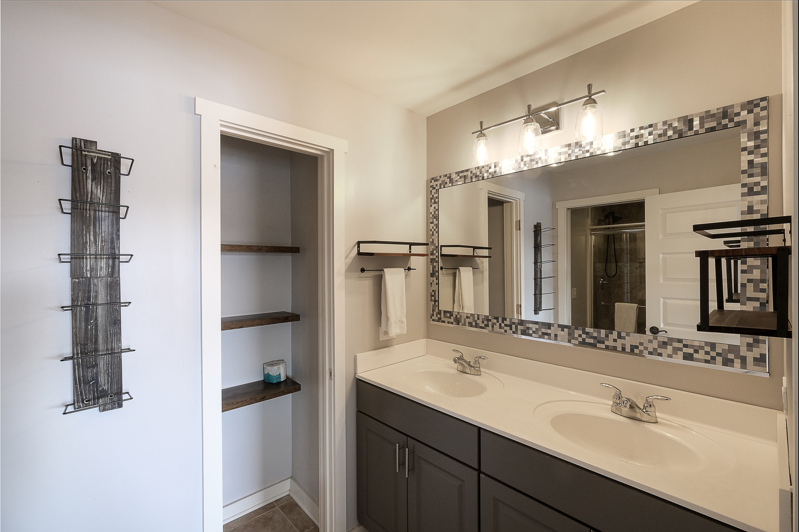 5 River Row, Ottawa, IL 61350