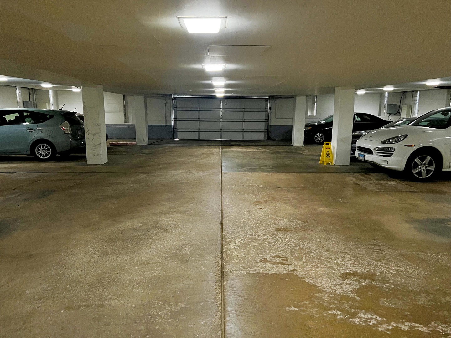 500 Thames Parkway #1F, Park Ridge, IL 60068