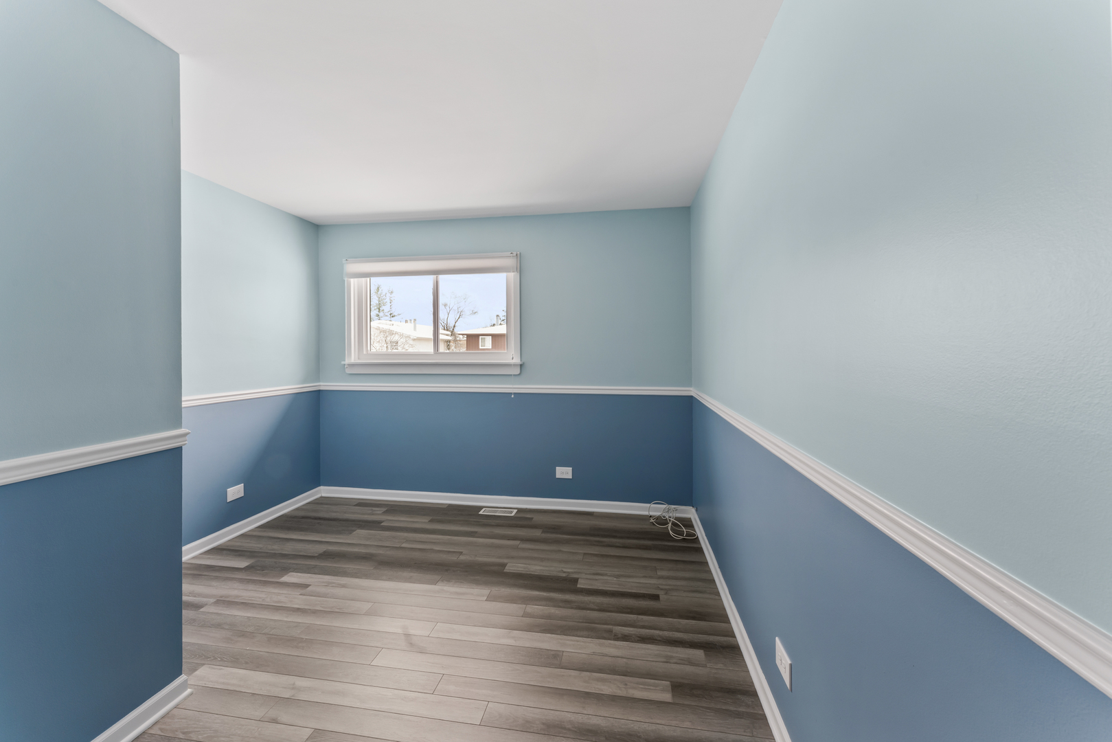 676 Rosner Drive, Roselle, IL 60172