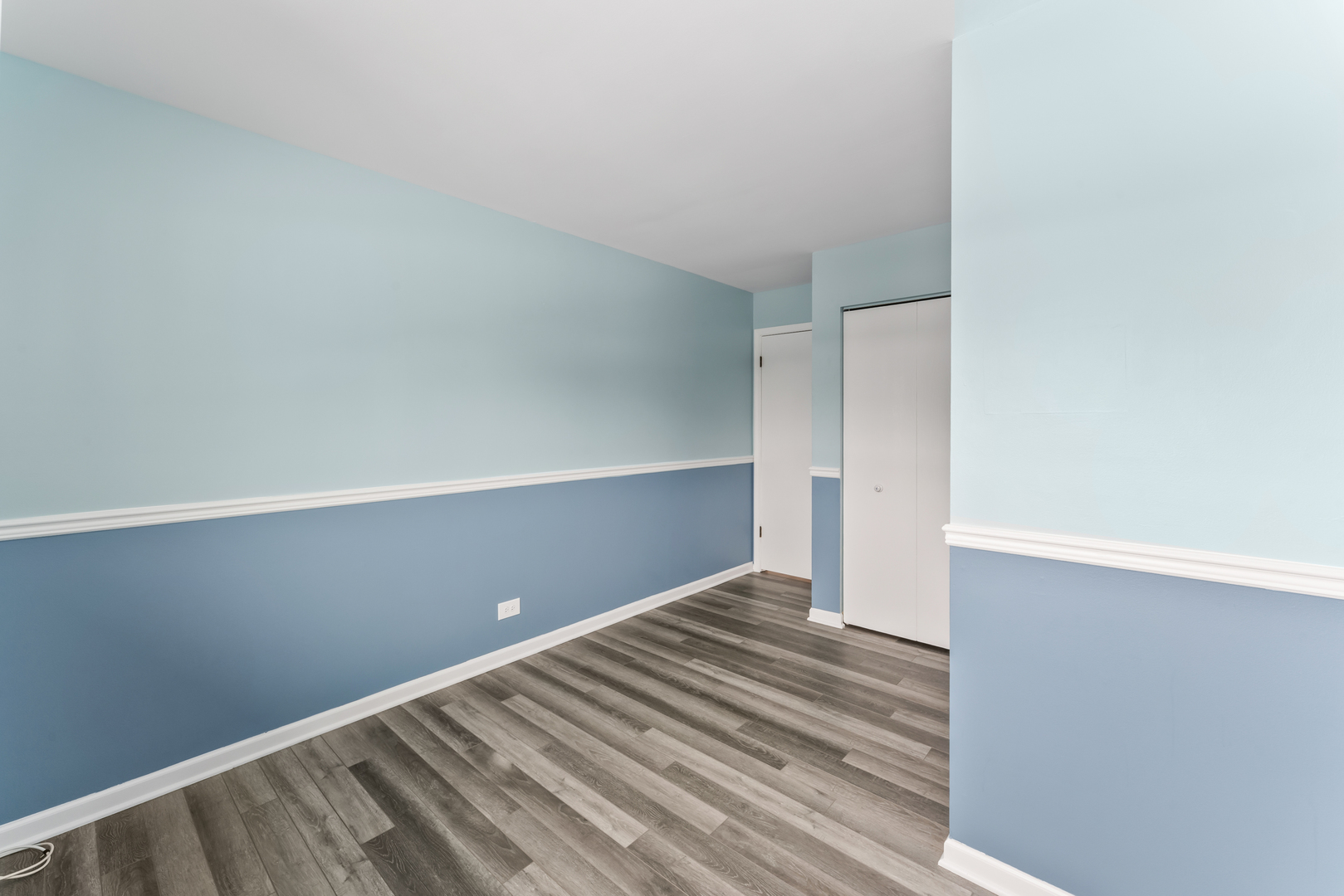 676 Rosner Drive, Roselle, IL 60172