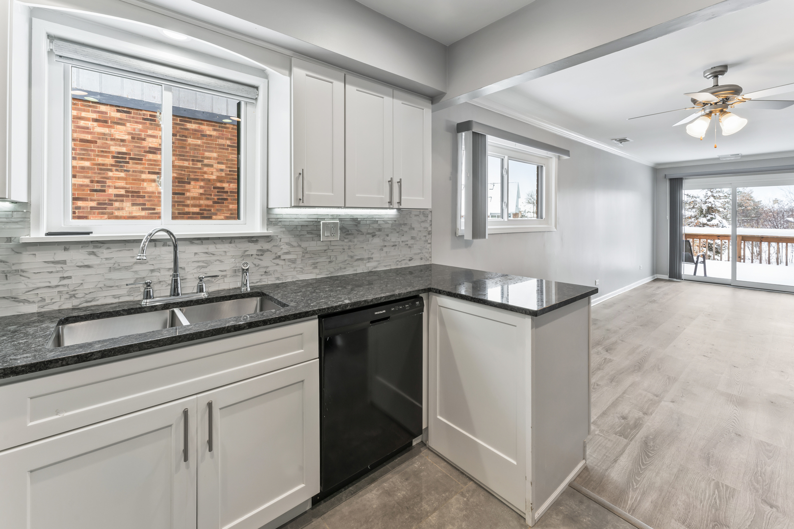 676 Rosner Drive, Roselle, IL 60172