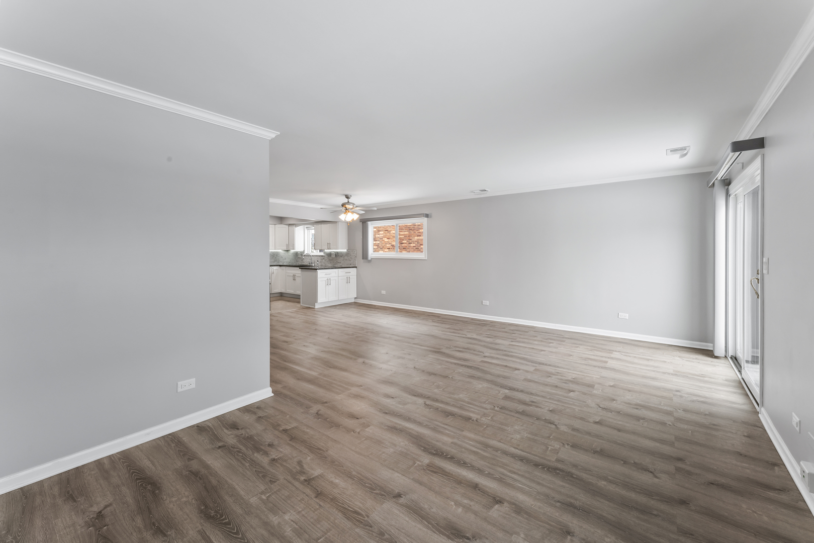 676 Rosner Drive, Roselle, IL 60172