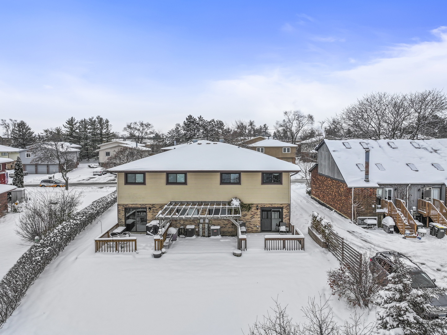 676 Rosner Drive, Roselle, IL 60172