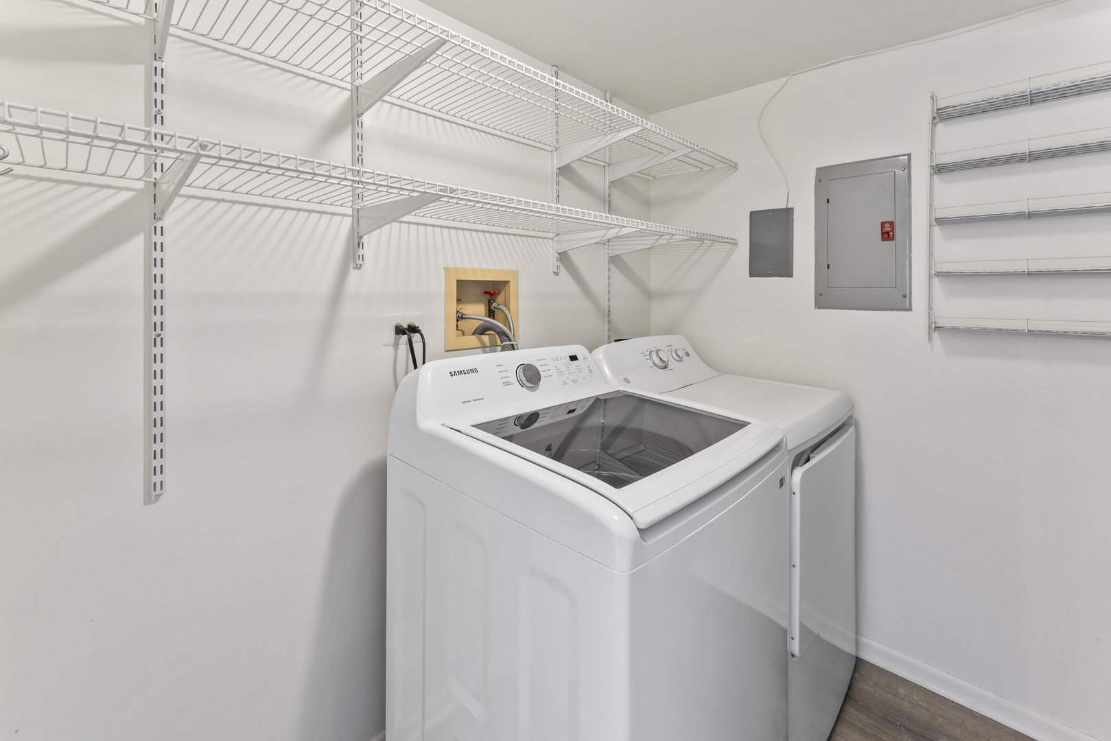 676 Rosner Drive, Roselle, IL 60172